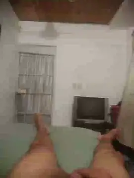 Snapshot of Max_Bu13 chatting on February 8, 4:36 am Max Bu13 online show from February 8, 4:36 am