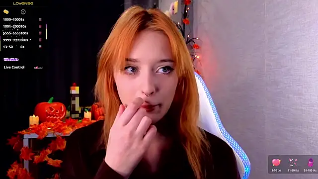 Hisoka akerley online show from October 24, 5:45 pm