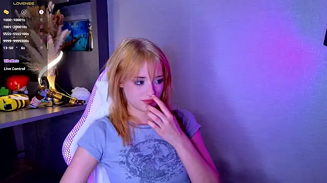 Snapshot of Hisoka_akerley chatting on September 13, 5:02 pm Hisoka akerley online show from September 13, 5:02 pm