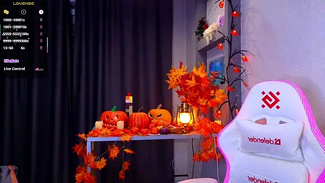 Hisoka akerley online show from October 31, 6:04 pm