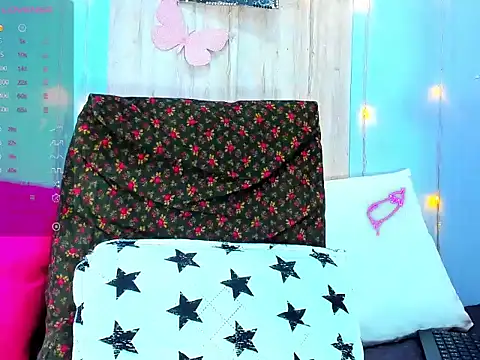 Snapshot of corynatayler chatting on December 14, 10:50 pm corynatayler online show from December 14, 10:50 pm