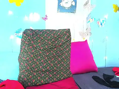 corynatayler online show from February 13, 11:05 pm