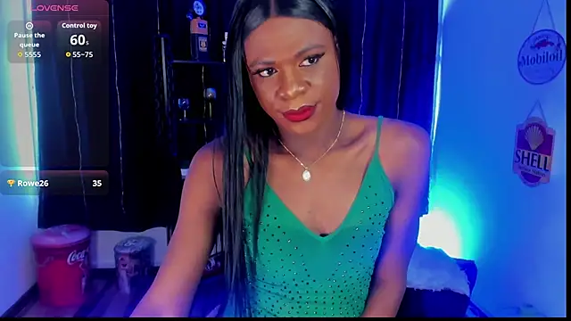 Snapshot of anuvyz_miller_ chatting on June 3, 2:33 pm anuvyz miller online show from June 3, 2:33 pm