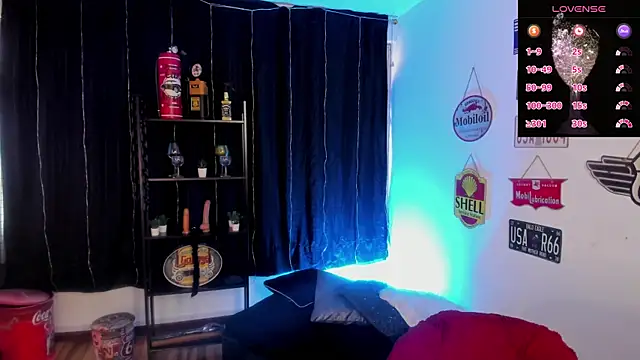 anuvyz miller  online show from April 28, 12:42 pm