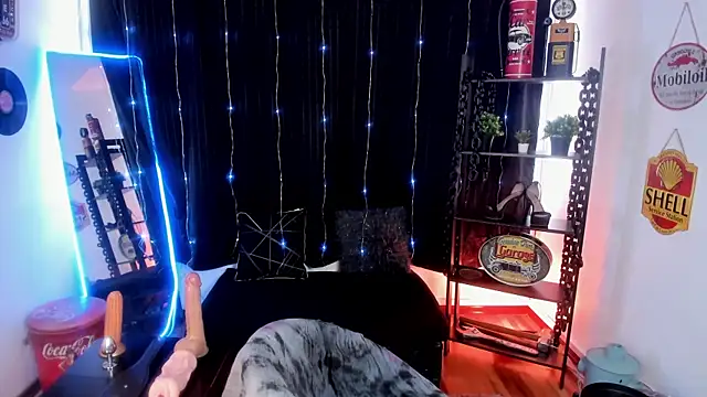 anuvyz miller  online show from November 4, 12:53 pm