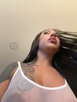 Snapshot of KarolVega- chatting on February 4, 3:18 pm KarolVega- online show from February 4, 3:18 pm