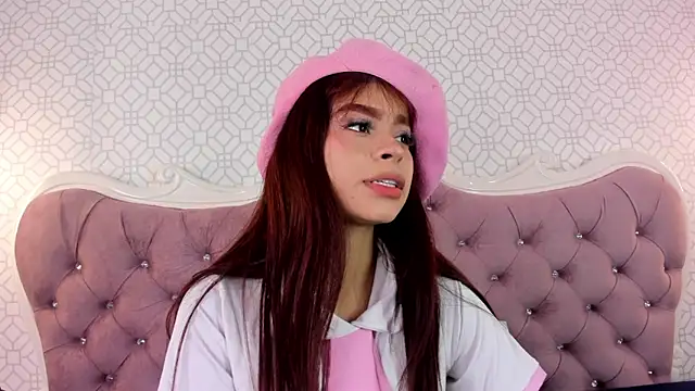 Snapshot of LilyRoxi chatting on May 23, 2:05 pm LilyRoxi online show from May 23, 2:05 pm