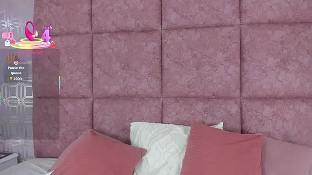 LilyRoxi online show from November 22, 9:46 pm