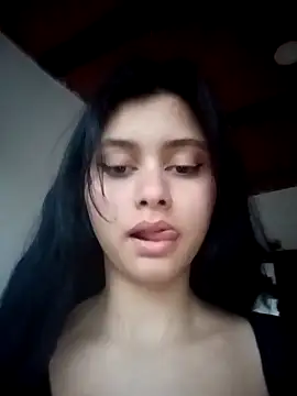 CHLOE ISABELL online show from December 13, 8:04 pm