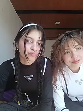 CHLOE ISABELL online show from February 26, 4:29 pm