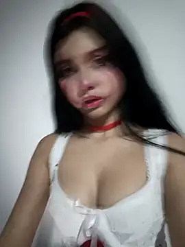 CHLOE ISABELL online show from November 1, 1:01 am