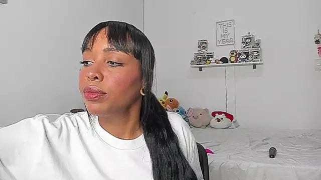 Annaa Brooks online show from April 26, 4:26 pm