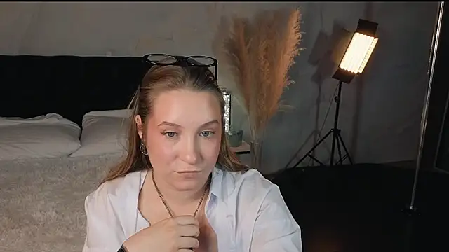 Snapshot of Saint_Vicious chatting on October 9, 8:31 pm Saint Vicious online show from October 9, 8:31 pm