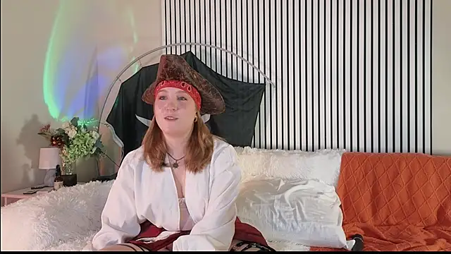 Snapshot of Saint_Vicious chatting on October 24, 8:19 pm Saint Vicious online show from October 24, 8:19 pm