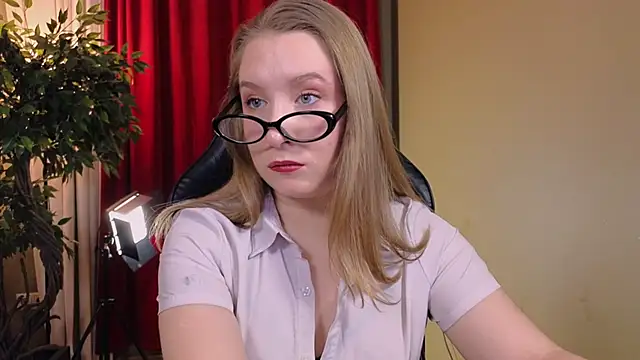 Saint Vicious online show from December 4, 8:41 pm