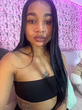 Snapshot of Lynda_Bonnie chatting on November 15, 1:37 pm Lynda Bonnie online show from November 15, 1:37 pm