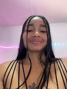 Snapshot of Lynda_Bonnie chatting on April 8, 6:42 pm Lynda Bonnie online show from April 8, 6:42 pm