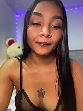 Snapshot of Lynda_Bonnie chatting on July 28, 7:50 pm Lynda Bonnie online show from July 28, 7:50 pm