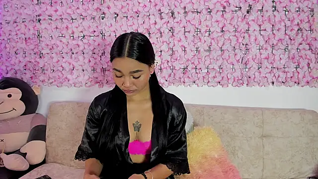 Snapshot of Lynda_Bonnie chatting on October 23, 1:10 pm Lynda Bonnie online show from October 23, 1:10 pm