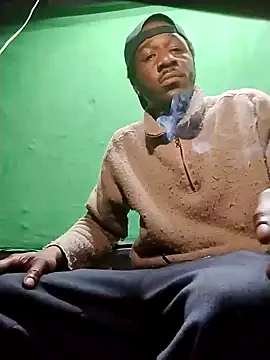 BrownSkinGuy420 online show from February 9, 3:11 am