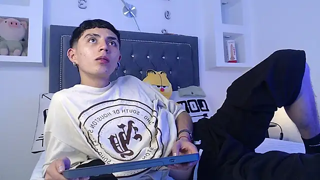 MaikyCooper online show from March 13, 3:33 am