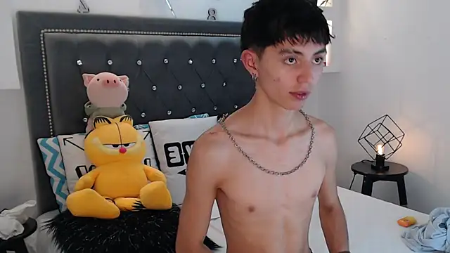 MaikyCooper online show from March 21, 3:55 am