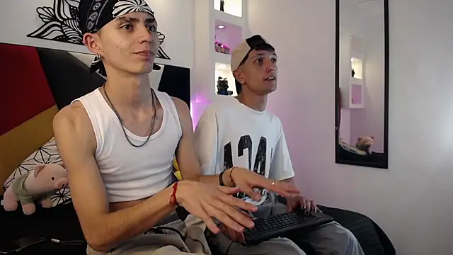 MaikyCooper online show from February 28, 5:15 am