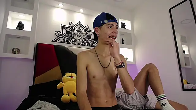 MaikyCooper online show from February 26, 7:34 am