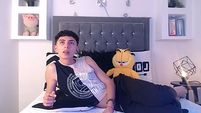 MaikyCooper online show from March 13, 9:43 am