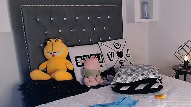 MaikyCooper online show from March 17, 4:51 am