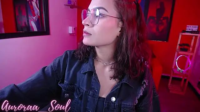 Snapshot of Auroraa_soul chatting on October 6, 1:12 pm Auroraa soul online show from October 6, 1:12 pm
