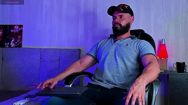 Luke Diaz7 online show from March 18, 2:48 am