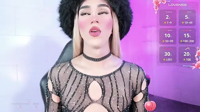 Snapshot of emelly_horny_ chatting on March 12, 5:38 pm emelly horny online show from March 12, 5:38 pm