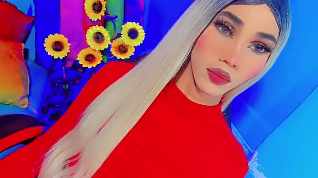 Snapshot of emelly_horny_ chatting on September 23, 7:21 pm emelly horny online show from September 23, 7:21 pm