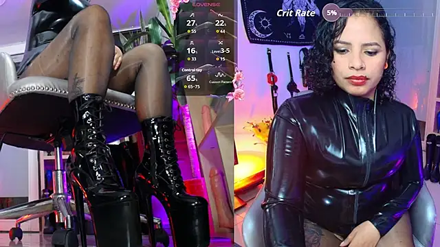 saralovens online show from February 26, 12:10 am