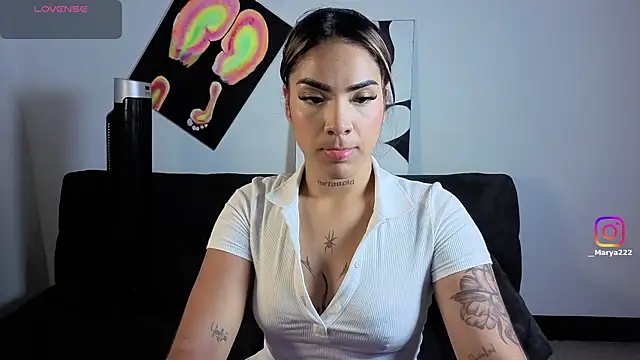 Maryybellax online show from January 18, 1:42 am