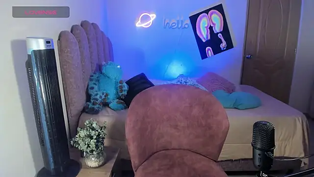 Snapshot of Maryybellax chatting on March 19, 10:42 pm Maryybellax online show from March 19, 10:42 pm