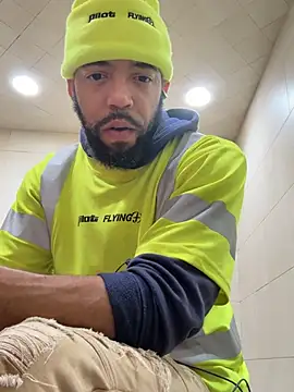 Snapshot of SIXKING7410 chatting on February 7, 7:38 am SIXKING7410 online show from February 7, 7:38 am