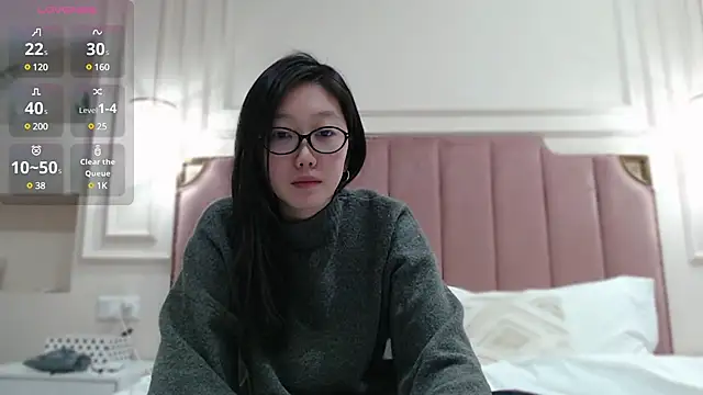 linlinnnnn online show from February 13, 7:56 am