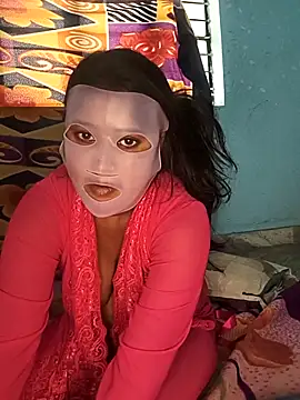 Snapshot of CuteRani001 chatting on February 14, 10:06 am CuteRani001 online show from February 14, 10:06 am