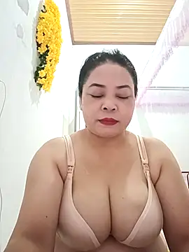 Snapshot of Baby-bigtits2024 chatting on February 16, 1:03 am Baby-bigtits2024 online show from February 16, 1:03 am