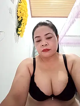 Snapshot of Baby-bigtits2024 chatting on February 18, 1:11 pm Baby-bigtits2024 online show from February 18, 1:11 pm
