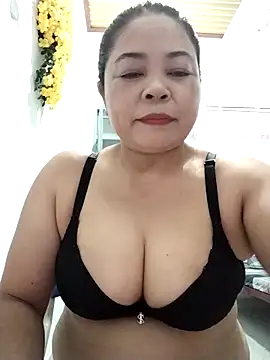 Snapshot of Baby-bigtits2024 chatting on October 18, 1:35 pm Baby-bigtits2024 online show from October 18, 1:35 pm