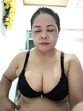 Snapshot of Baby-bigtits2024 chatting on September 21, 9:53 pm Baby-bigtits2024 online show from September 21, 9:53 pm