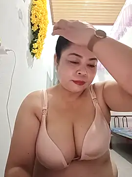 Snapshot of Baby-bigtits2024 chatting on February 25, 1:21 pm Baby-bigtits2024 online show from February 25, 1:21 pm