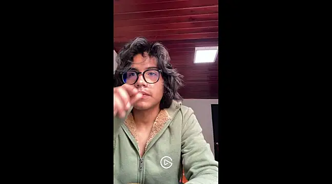 Snapshot of shadowsofgarden chatting on February 9, 5:22 pm shadowsofgarden online show from February 9, 5:22 pm