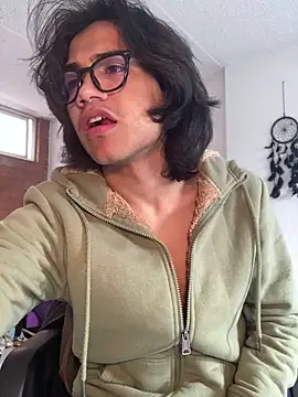 Snapshot of shadowsofgarden chatting on March 4, 2:21 pm shadowsofgarden online show from March 4, 2:21 pm