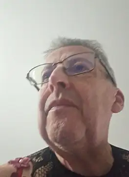 Snapshot of mann4u147 chatting on October 5, 3:03 pm mann4u147 online show from October 5, 3:03 pm