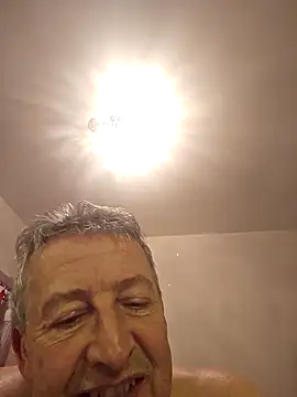 Snapshot of mann4u147 chatting on March 15, 10:00 pm mann4u147 online show from March 15, 10:00 pm