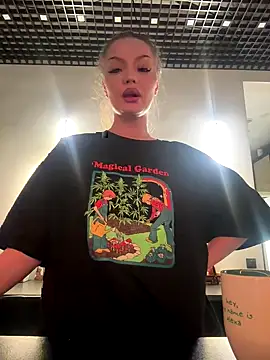 AlexaBright online show from November 4, 7:06 pm